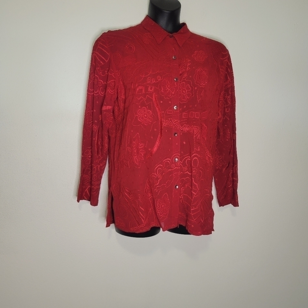 Chicos designs size 2 us large red semi sheer top w/embroidery